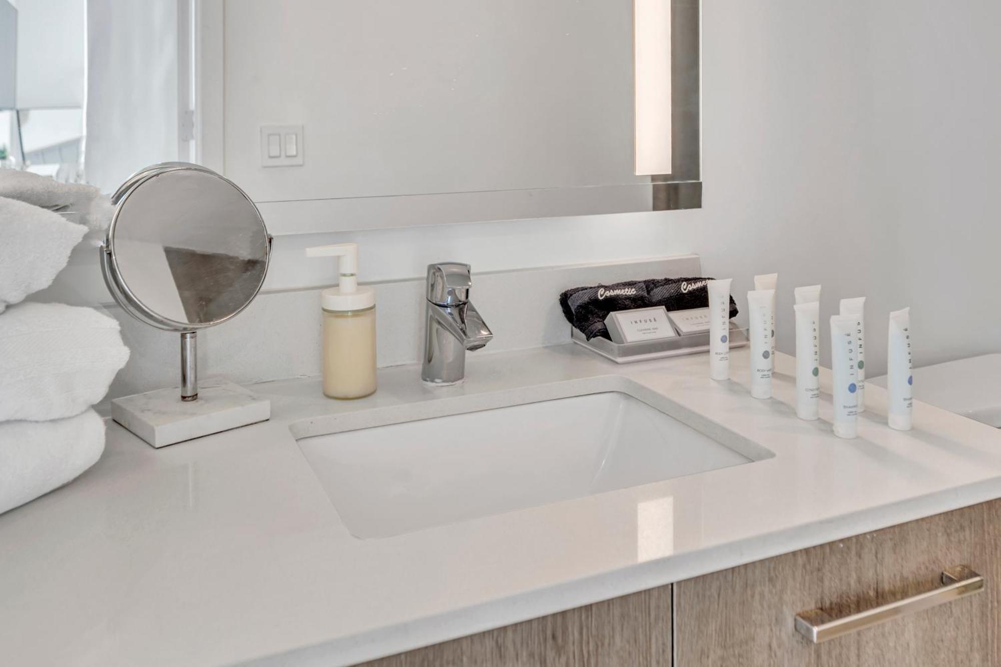 Great 3 Beds 3 Baths Appartment Downtown マイアミ エクステリア 写真