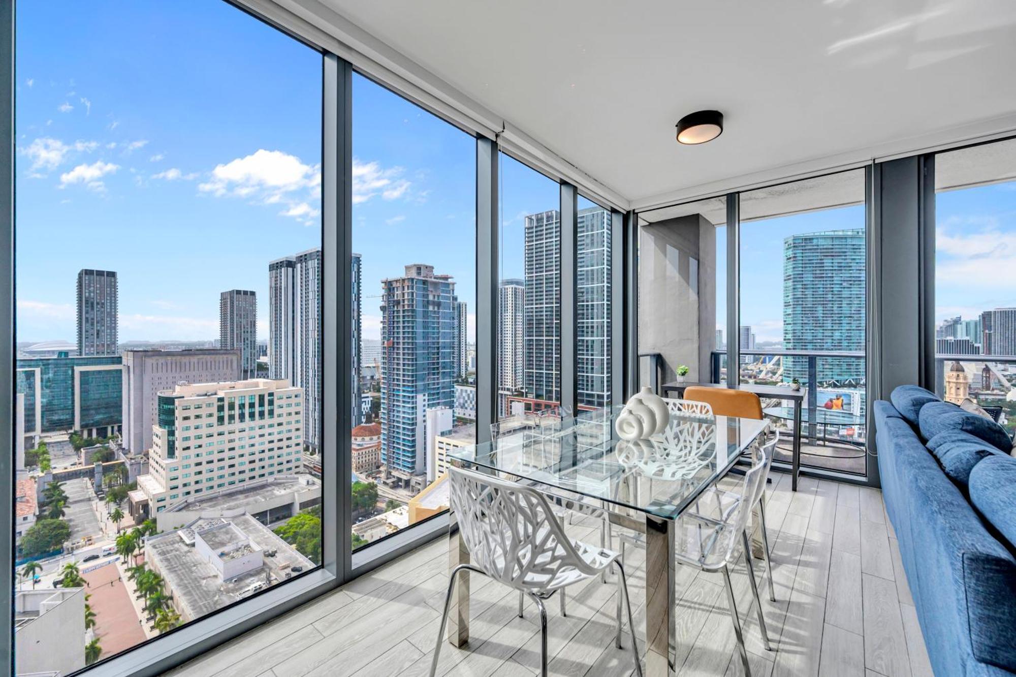 Great 3 Beds 3 Baths Appartment Downtown マイアミ エクステリア 写真