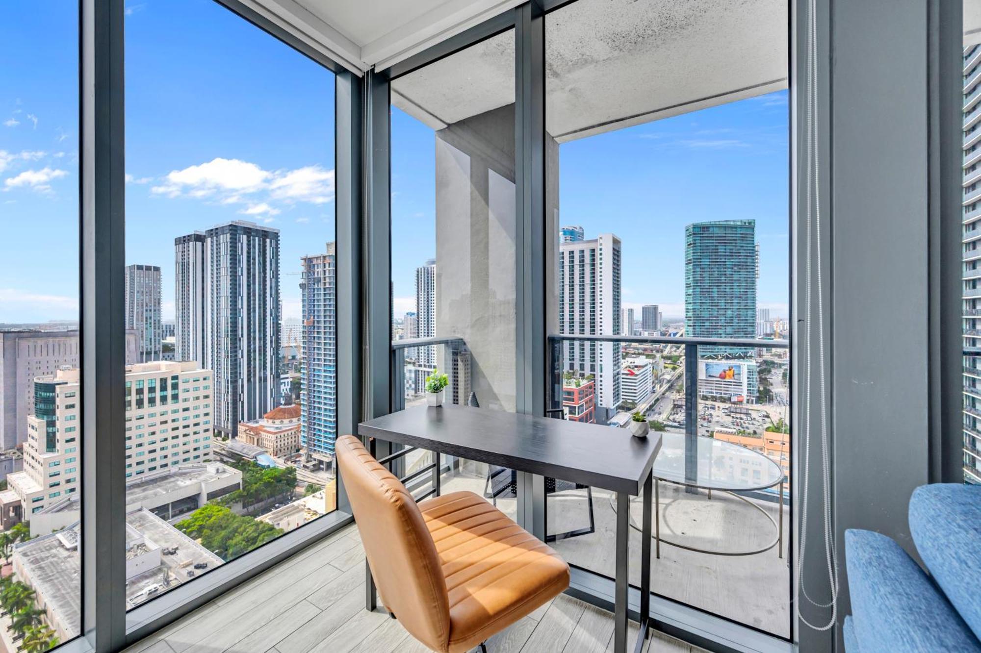 Great 3 Beds 3 Baths Appartment Downtown マイアミ エクステリア 写真