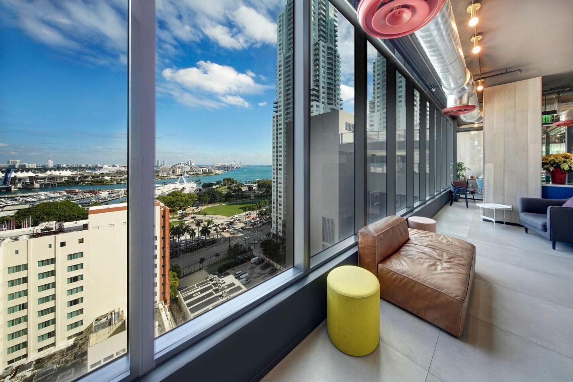 Great 3 Beds 3 Baths Appartment Downtown マイアミ エクステリア 写真